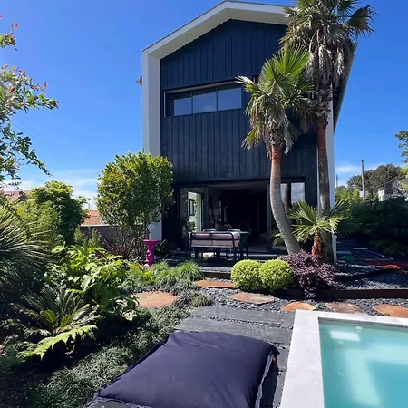 Jungle Etxea De à Avec Piscine Pour 6 Personnes * Anglet