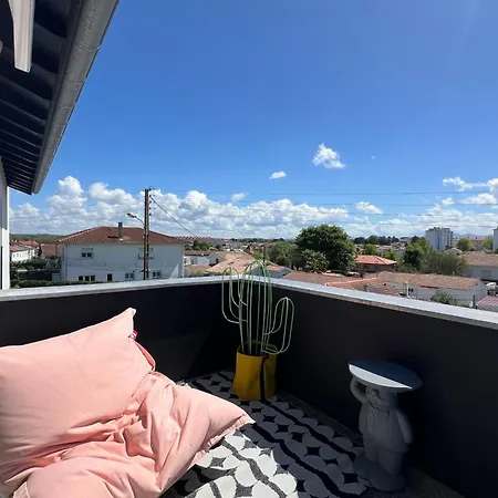 Hébergement de vacances Jungle Etxea De à Avec Piscine Pour 6 Personnes *